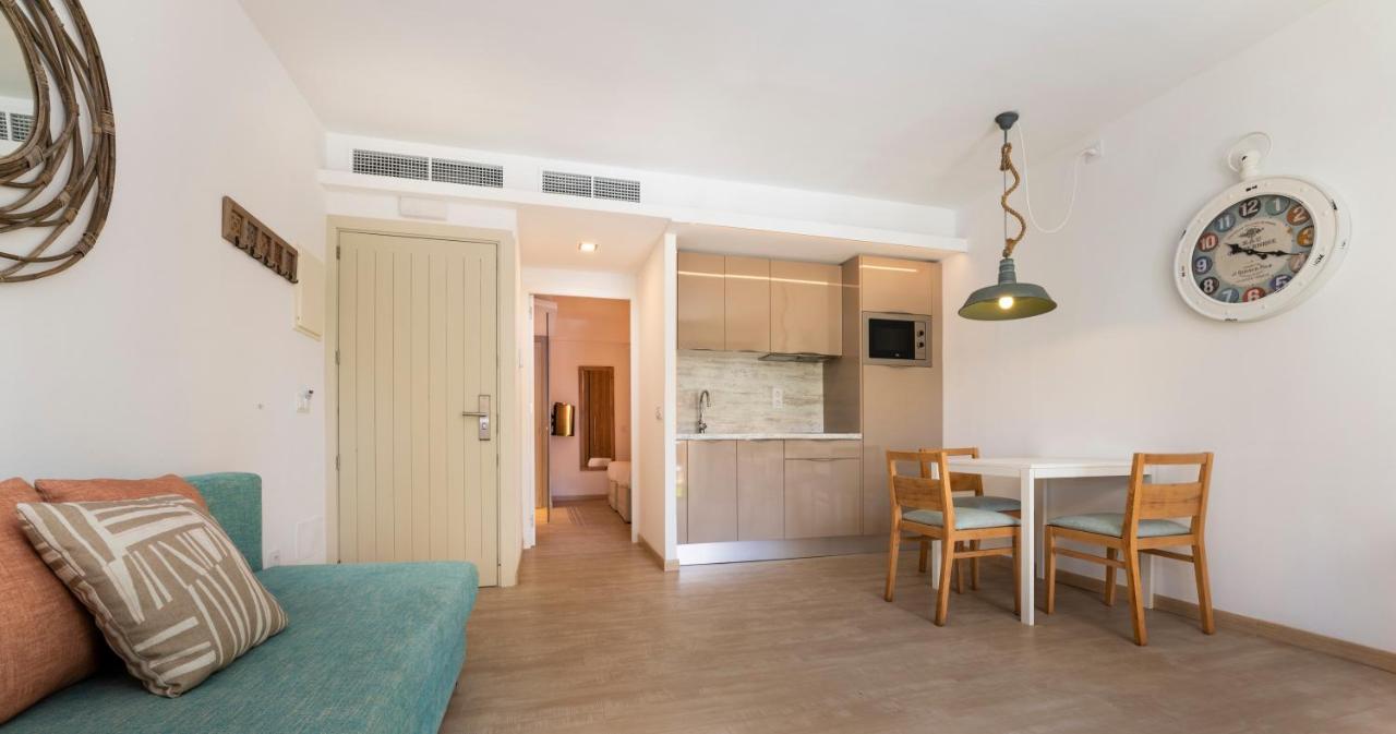 Apartamentos S'Olivera Canyamel  Exterior photo
